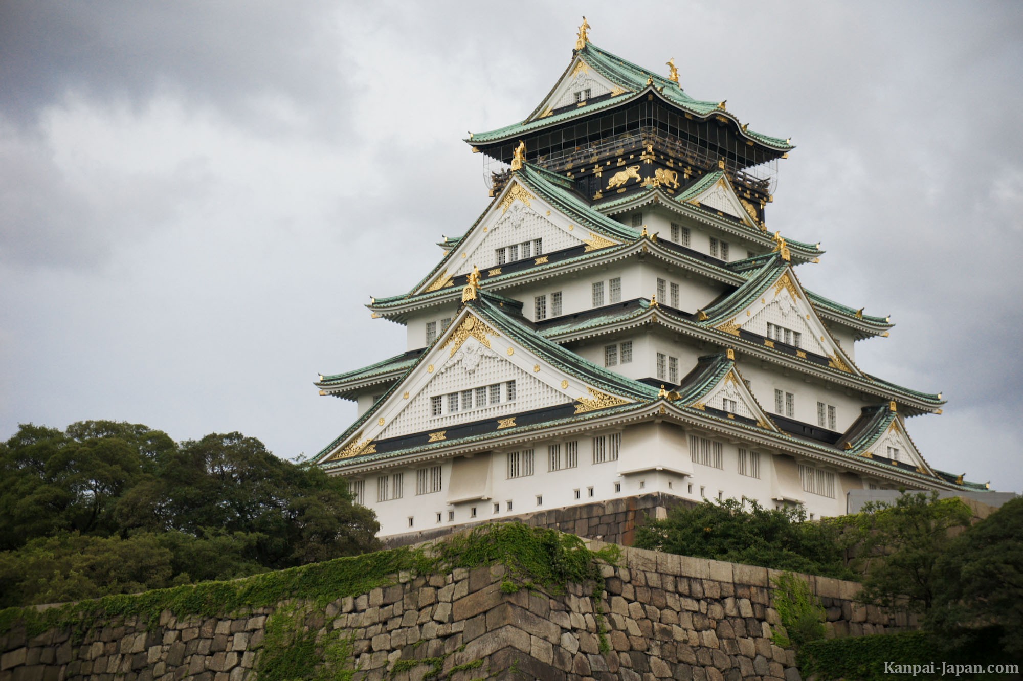 Osaka Castle - One of the most famous in Japan