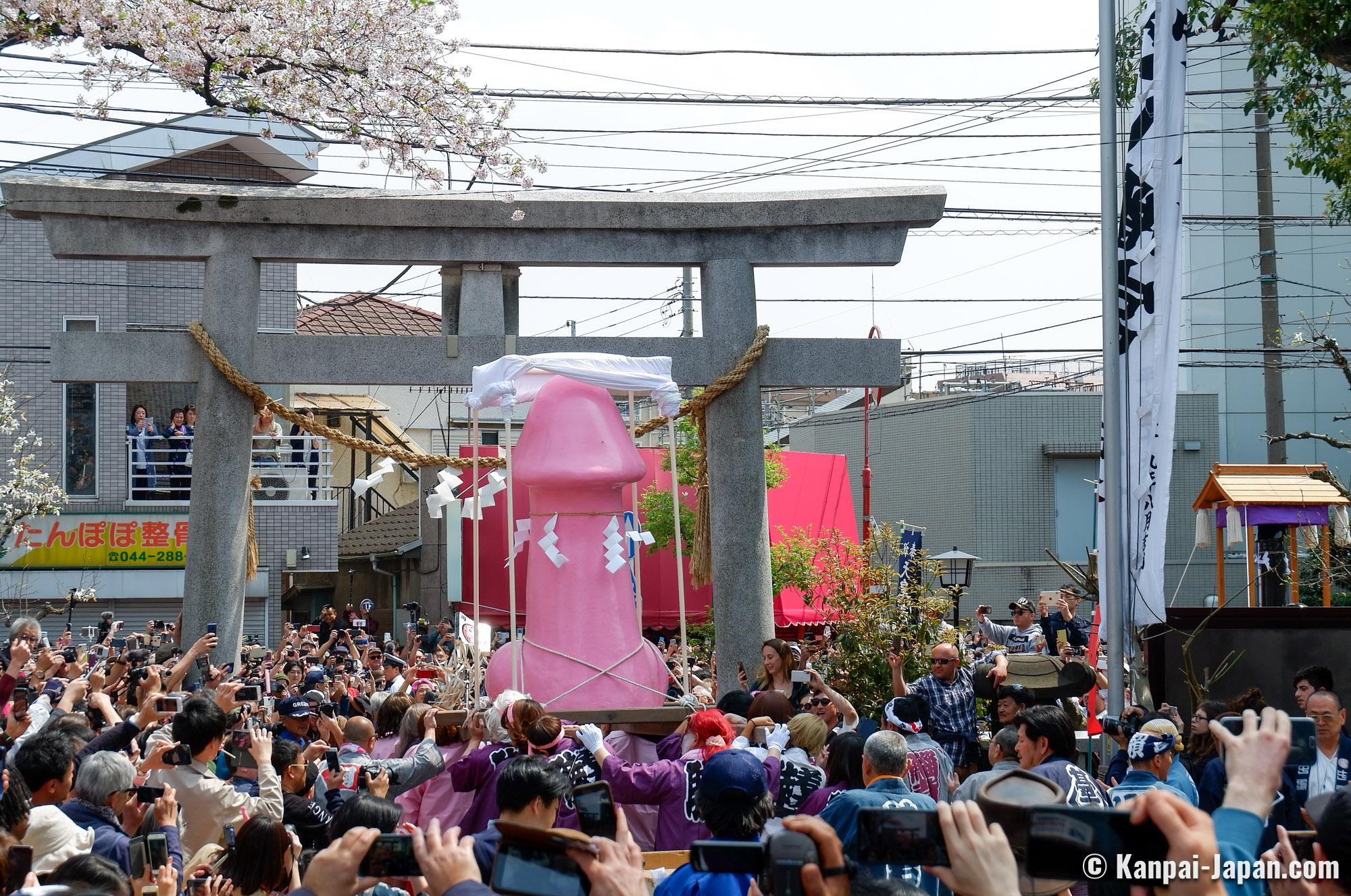 Kanamara Matsuri The Fertility Festival at Tokyo’s Doorstep 🍆