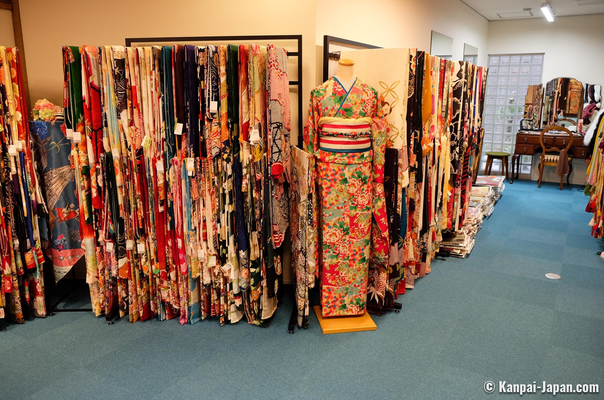 Buying or Renting a Kimono or a Yukata in Japan