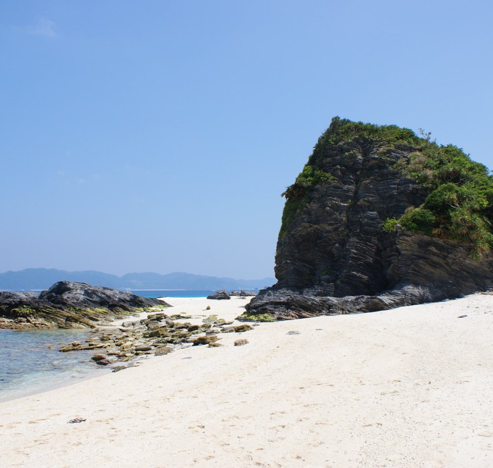 Zamami Island (Okinawa), White sand beach