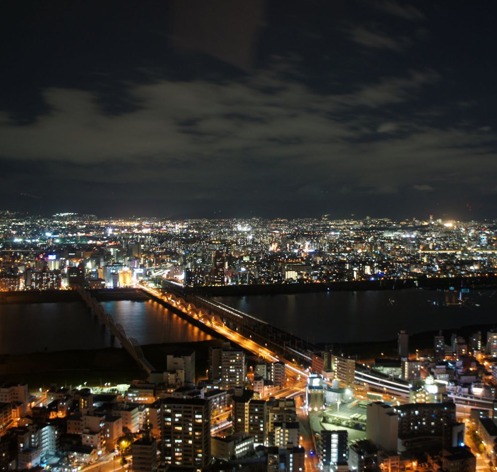 Umeda Sky Building (Osaka), Night view on the Yodo-gawa river from the observatory