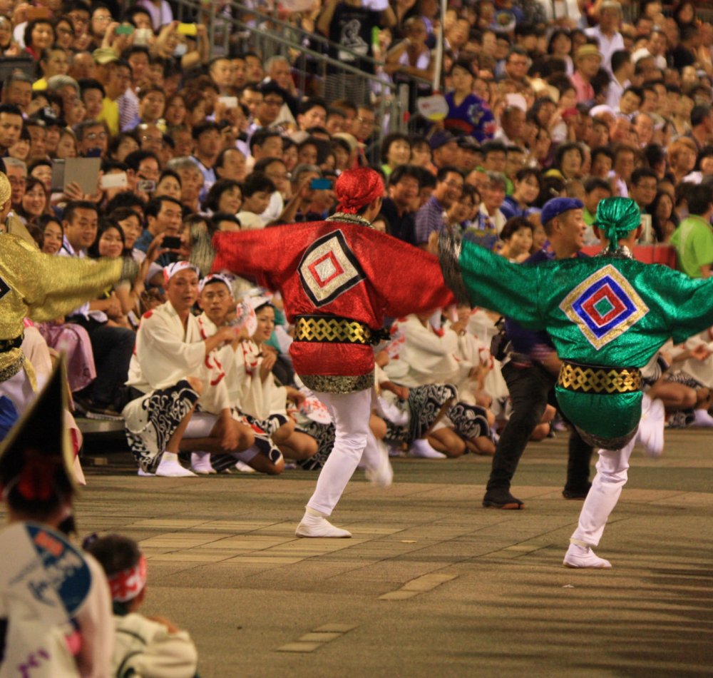Awa-odori Festival in Tokushima (Shikoku), Group of female dancers Awa-odori Festival in Tokushima (Shikoku), Group of female dancers