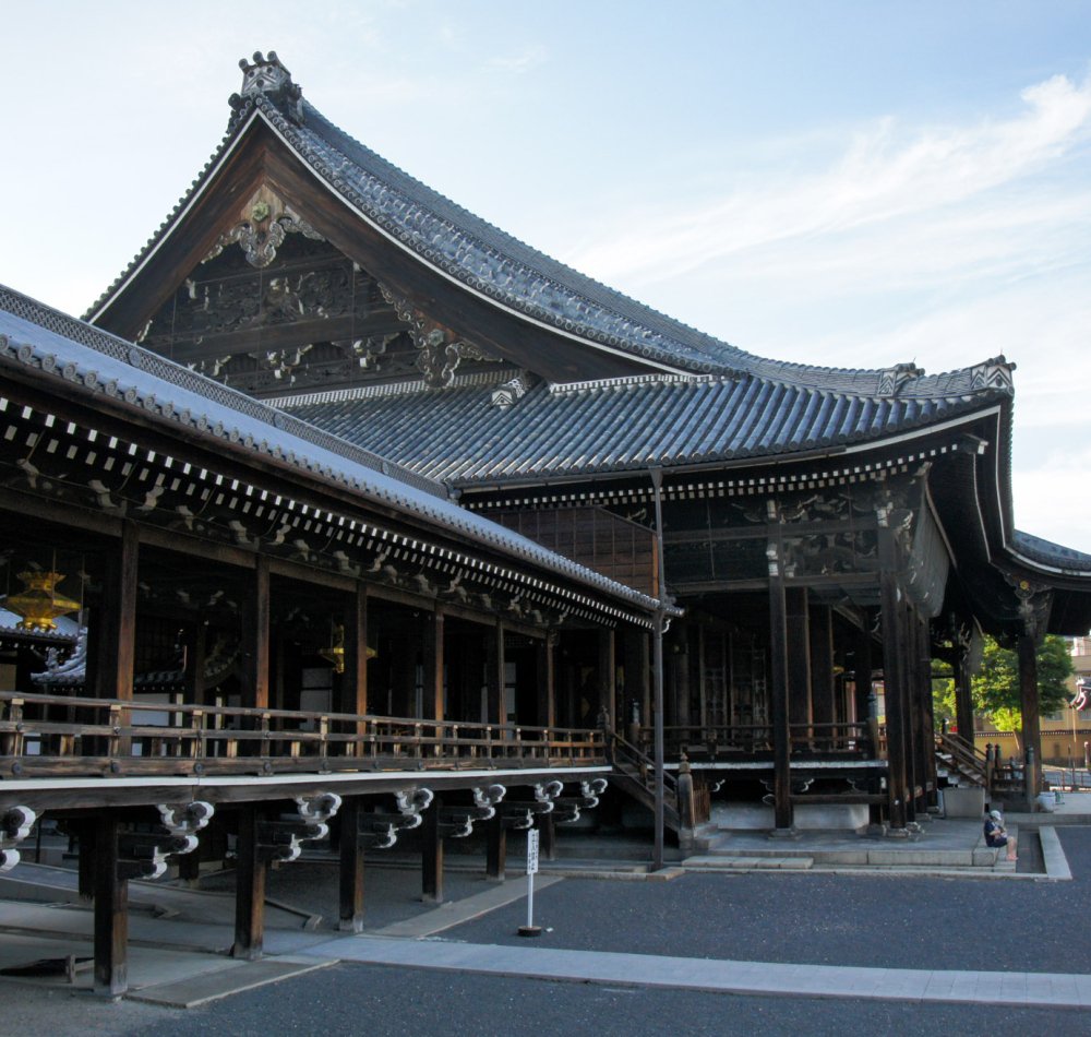 Nishi Hongan-ji (Kyoto), Amida-do indoor view