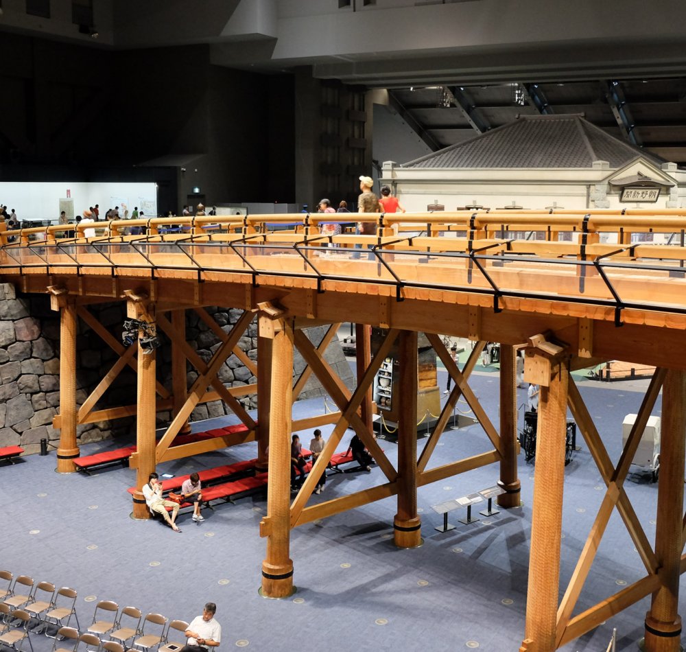 Edo-Tokyo Museum, Reconstitution of Nihonbashi Bridge and river traffic at the times