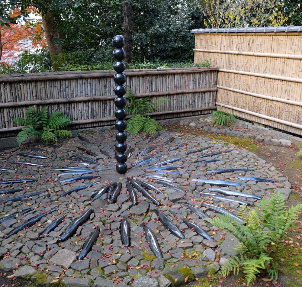 Honen-in (Kyoto), Entrance of the temple in autumn