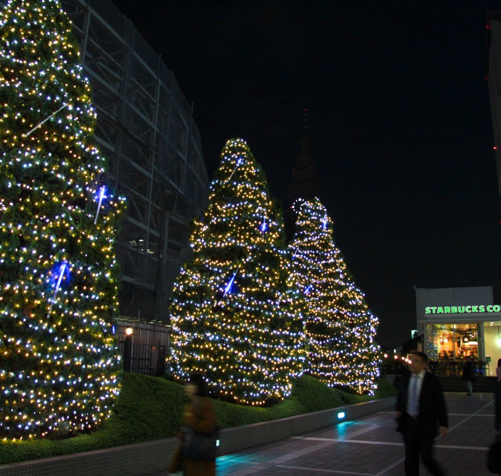 Shinjuku Southern Terrace at night