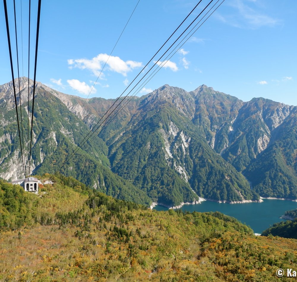 Tateyama Ropeway between Daikanbo and Kurobedaira