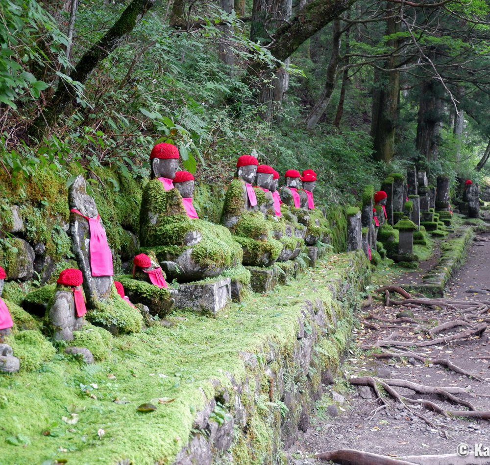 Kanmangafuchi Abyss (Nikko), Jiun-ji temple's main hall