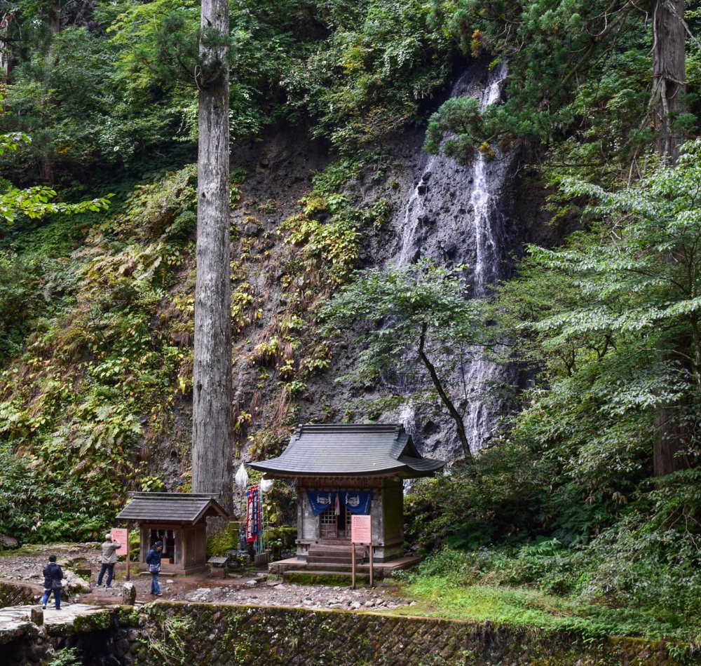 Mount Haguro (Dewa Sanzan), Five story pagoda