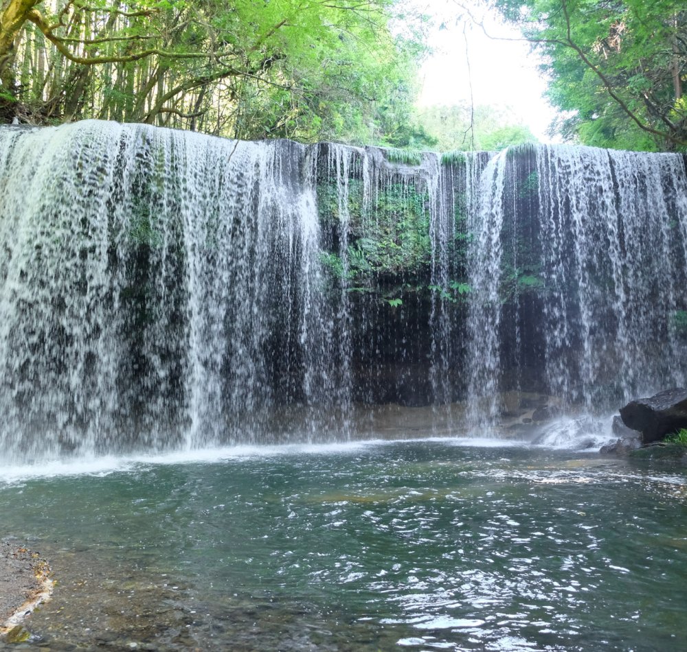 Nabegataki Falls (Kumamoto)