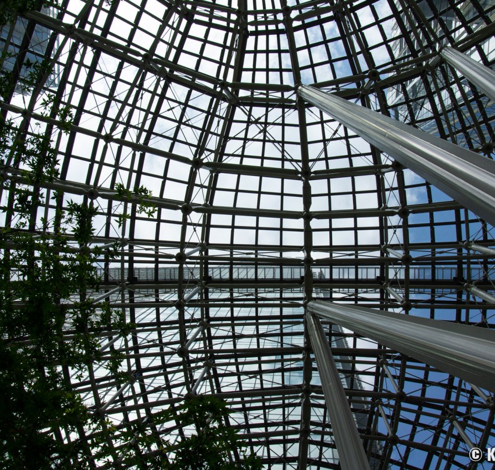 Tokyo Midtown (Akasaka), View on Midtown Garden and artwork Fragment n°5 by Florian Claar 