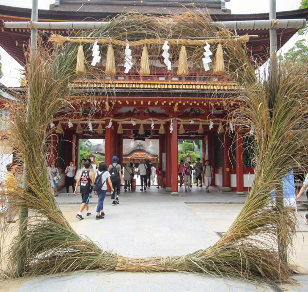 Dazaifu Tenman-gu, Taiko-bashi arch bridge at the entrance of the shrine grounds