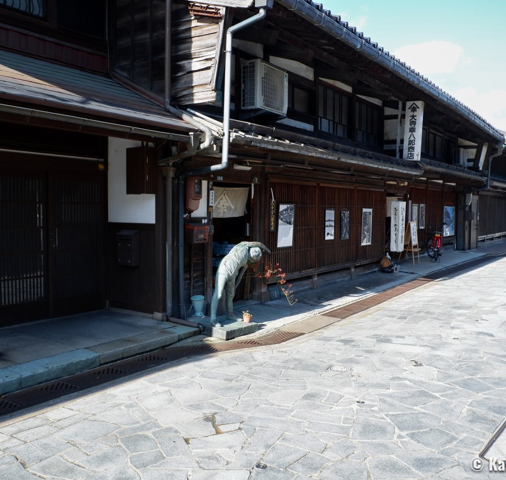 Takaoka (Toyama), Daibutsu-ji temple and Buddha Amida bronze statue