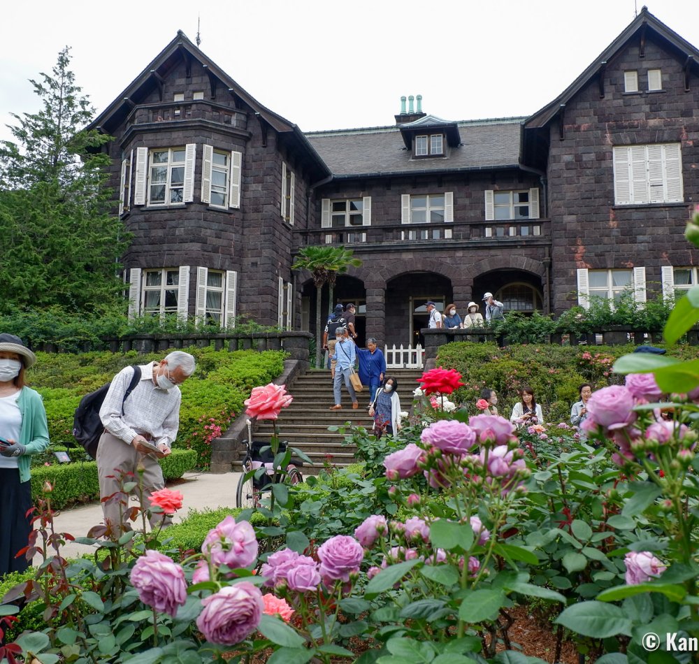 Kyu Furukawa Teien (Tokyo), View on the rose garden in front of the former Furukawa residence