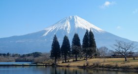Lake Tanuki (Fujinomiya), View on Mount Fuji in winter