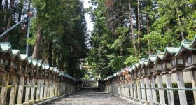 Hozan-ji (Nara), Main esplanade of the temple